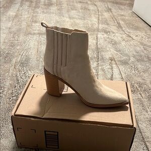 Women's Cream Ankle Boots